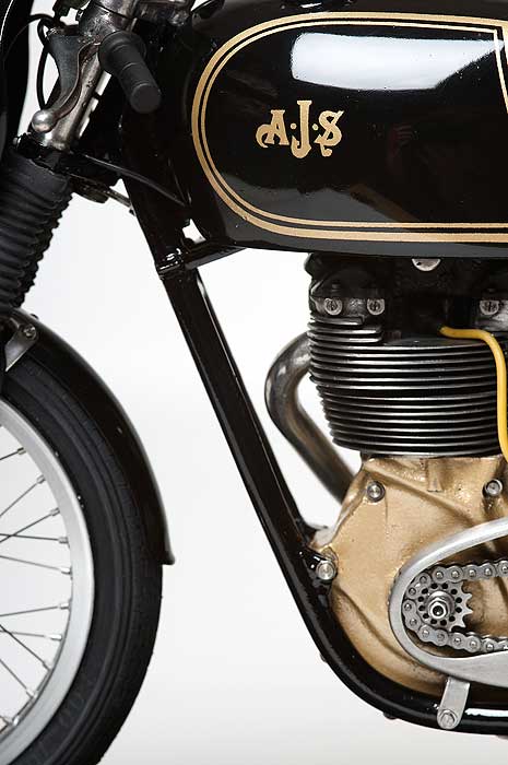 AJS 7R detail